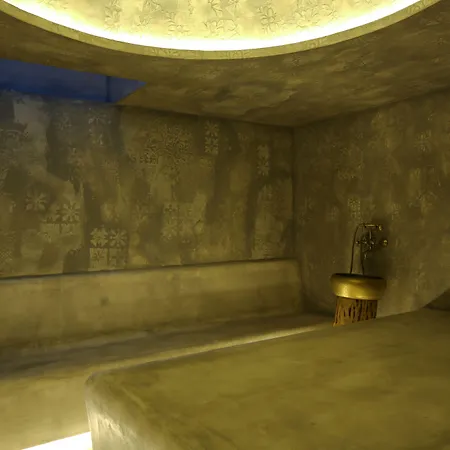 Hotel In Gallery &