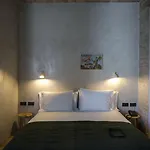 In Gallery & 3*