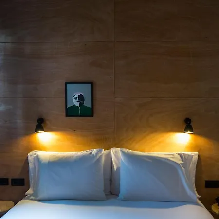 In Gallery & 3* Korça