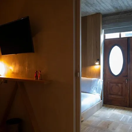 In Gallery & 3* Korce