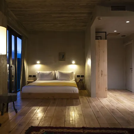 In Gallery & Szálloda Korça