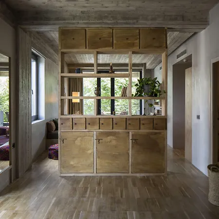 In Gallery & 3* Korça