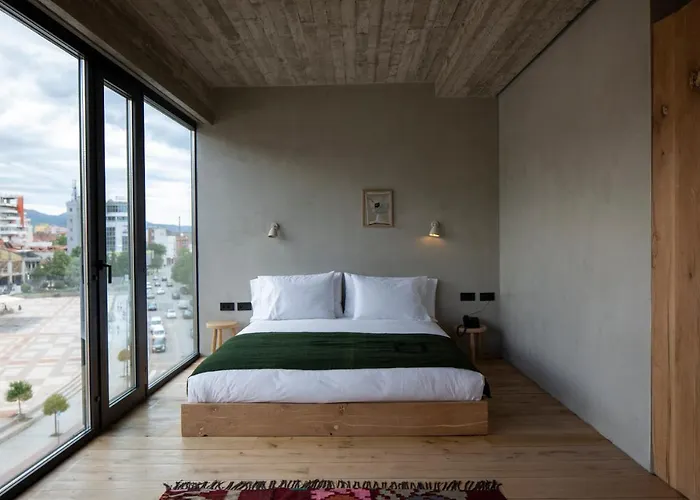 In Gallery & 科尔察