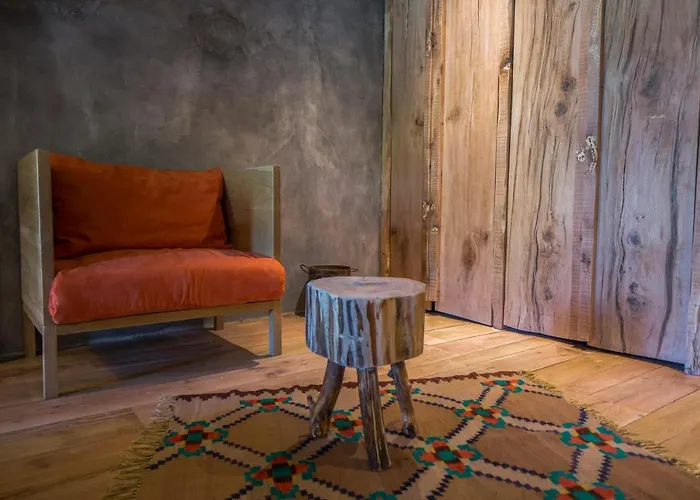 In Gallery & 3* Korcza