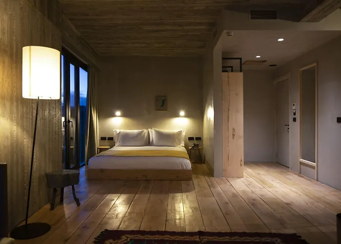 In Gallery & 酒店 科尔察